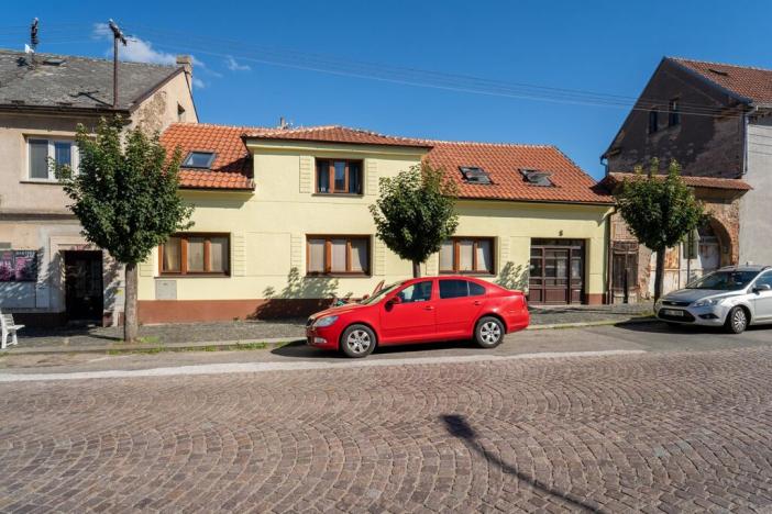 Prodej bytu 3+kk, Týnec nad Labem, Masarykovo náměstí, 68 m2