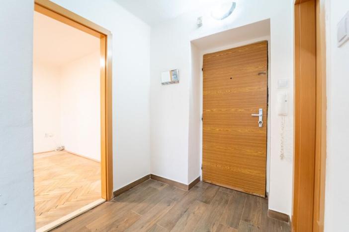 Pronájem bytu 3+1, Chvaletice, Obránců míru, 54 m2