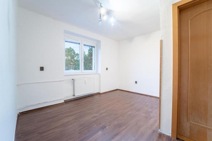 Pronájem bytu 3+1, Chvaletice, Obránců míru, 54 m2