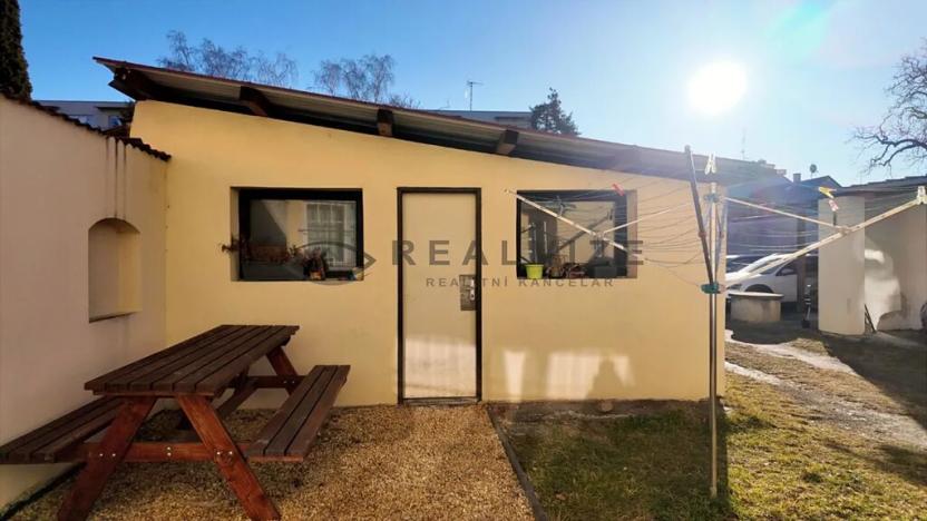 Pronájem bytu 1+kk, České Budějovice, Lidická tř., 40 m2