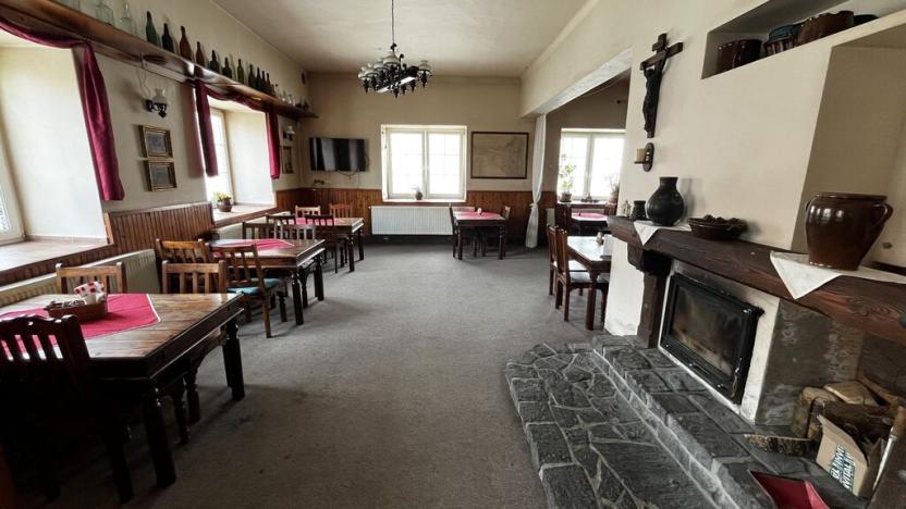 Pronájem restaurace, Liblice, 392 m2