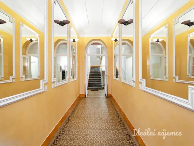 Pronájem bytu 2+1, Praha - Staré Město, Týnská ulička, 71 m2