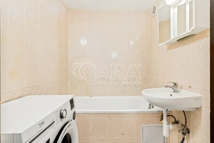 Prodej bytu 4+1, Praha - Chodov, Hněvkovského, 82 m2