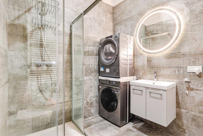 Prodej bytu 3+kk, Praha - Smíchov, Grafická, 69 m2