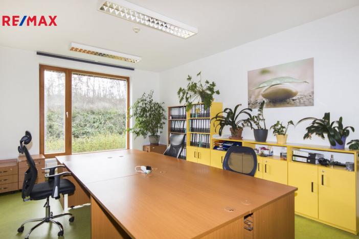 Pronájem kanceláře, Ústí nad Labem - Předlice, náměstí Prokopa Velikého, 24 m2