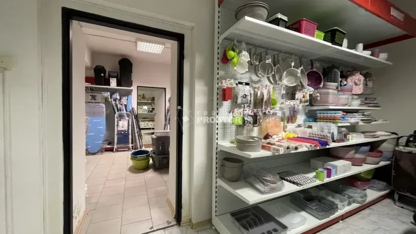 Pronájem obchodního prostoru, Jirny, Tovární, 350 m2