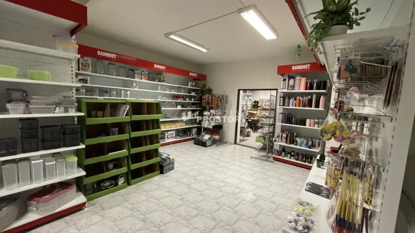 Pronájem obchodního prostoru, Jirny, Tovární, 350 m2