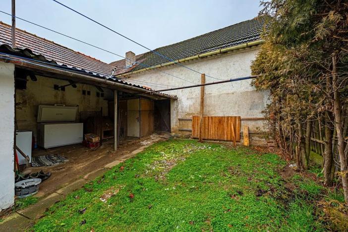 Prodej rodinného domu, Buš, 372 m2