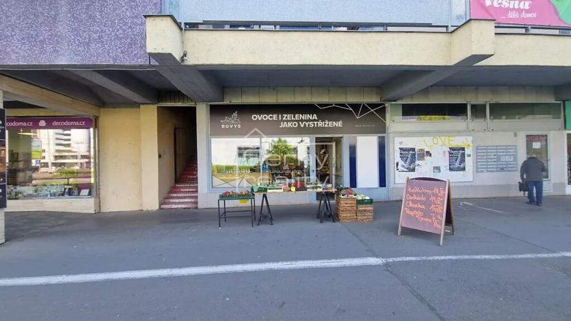 Pronájem obchodního prostoru, Pardubice, Palackého třída, 180 m2