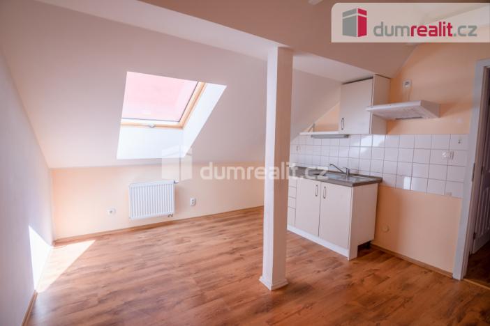 Pronájem bytu 1+1, Kolín - Kolín I, Husova, 53 m2