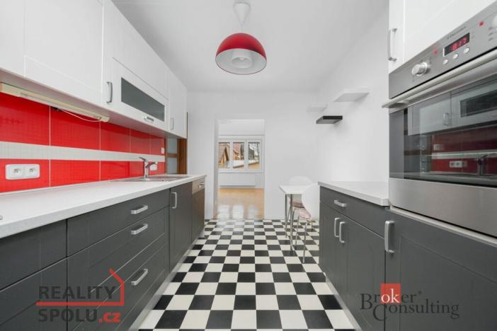 Prodej bytu 2+1, Liberec - Liberec I-Staré Město, Zeyerova, 56 m2