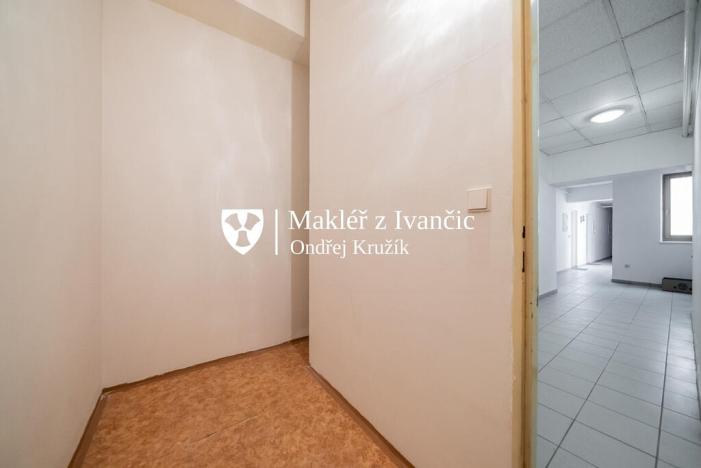 Prodej bytu 1+kk, Dolní Kounice, Masarykovo náměstí, 35 m2
