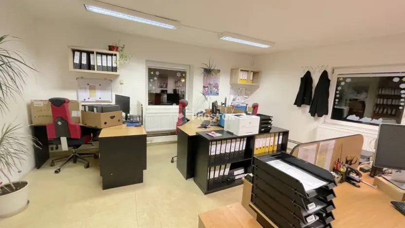 Pronájem kanceláře, Jirny, Tovární, 240 m2