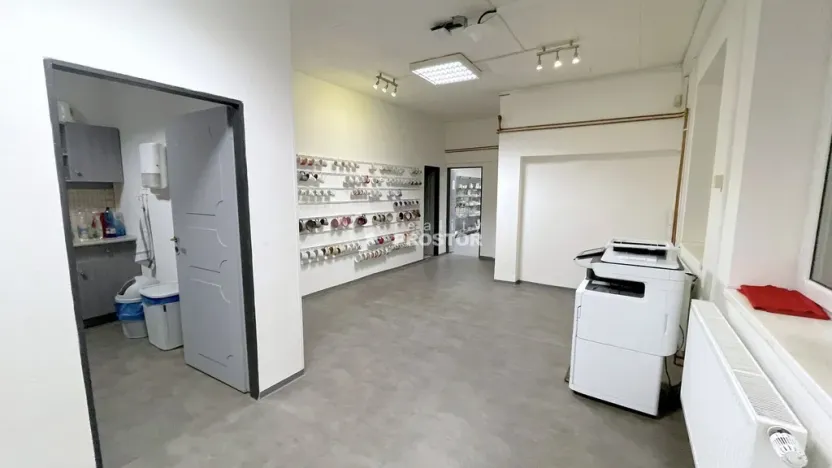 Pronájem kanceláře, Jirny, Tovární, 240 m2