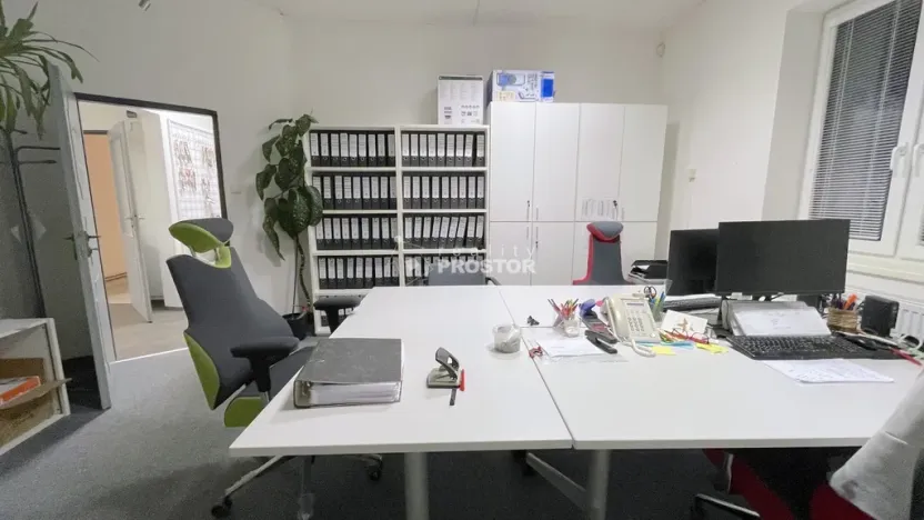 Pronájem obchodního prostoru, Jirny, Tovární, 506 m2