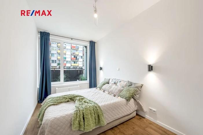 Pronájem bytu 2+kk, Praha - Vysočany, Pod Harfou, 55 m2