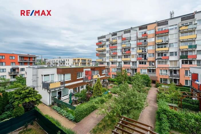 Pronájem bytu 2+kk, Praha - Vysočany, Pod Harfou, 55 m2