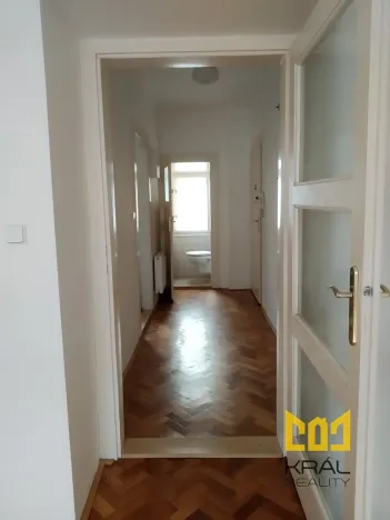 Pronájem bytu 2+1, Praha - Smíchov, Grafická, 57 m2