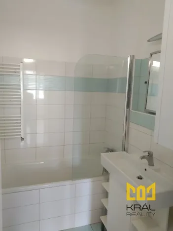 Pronájem bytu 2+1, Praha - Smíchov, Grafická, 57 m2