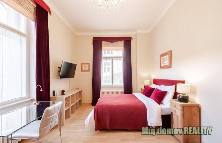 Pronájem bytu 1+1, Praha - Nové Město, Štěpánská, 45 m2