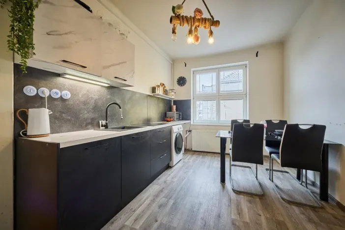 Prodej bytu 3+1, Pardubice - Zelené Předměstí, náměstí Čs. legií, 107 m2