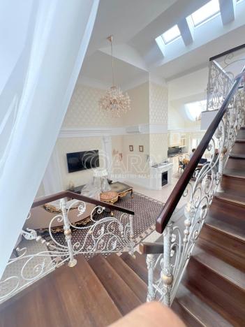 Prodej atypického bytu, Praha - Josefov, 214 m2