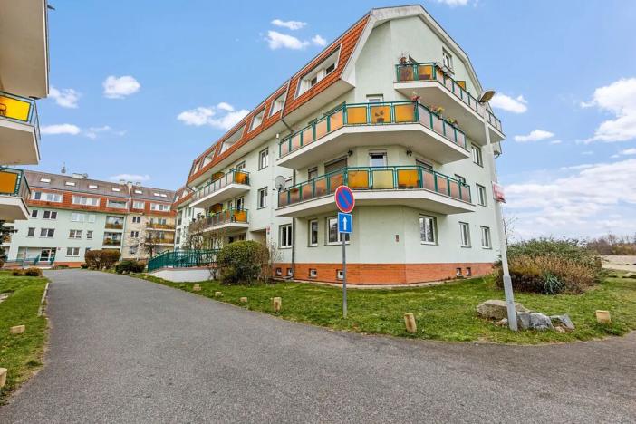 Prodej kanceláře, Praha - Suchdol, K Horoměřicům, 64 m2