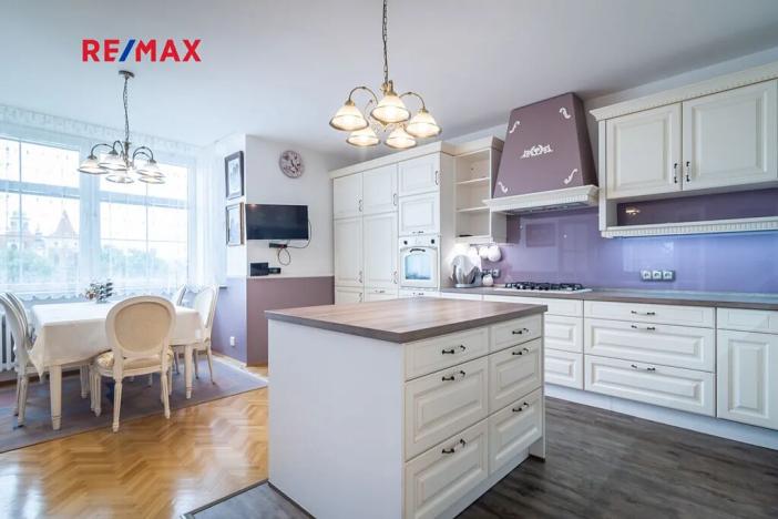 Prodej vily, Slaný, Máchova, 352 m2