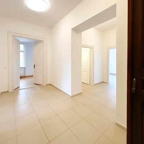 Pronájem bytu 3+1, Praha, 145 m2