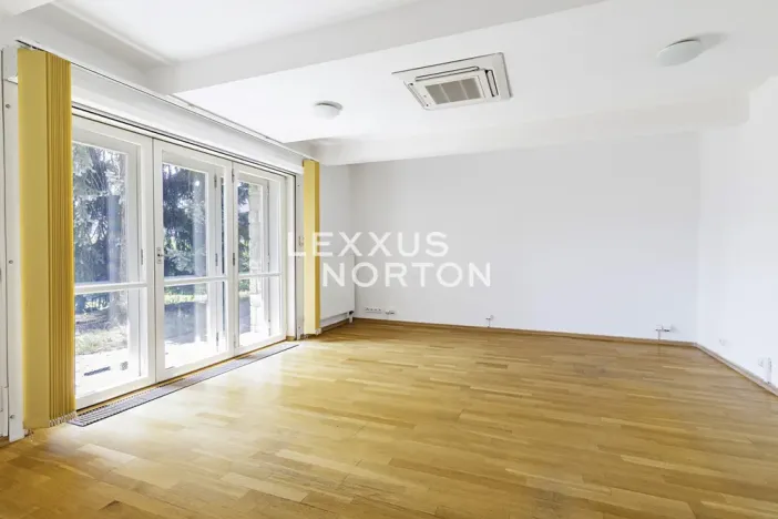 Pronájem bytu 3+1, Praha - Dejvice, Komornická, 121 m2