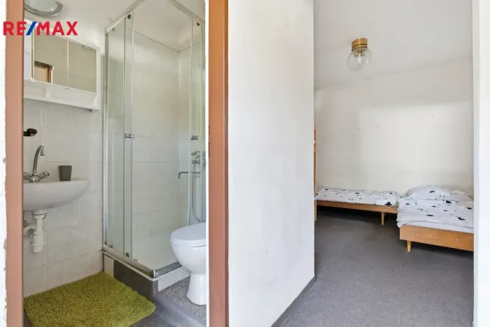 Prodej ubytování, Nová Role - Mezirolí, 795 m2