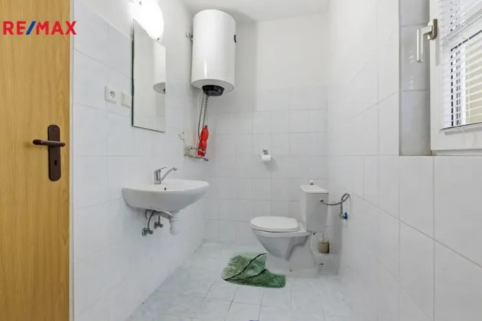 Prodej ubytování, Nová Role - Mezirolí, 795 m2