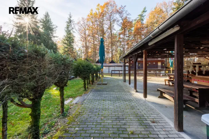 Prodej ubytování, Nová Role - Mezirolí, 795 m2