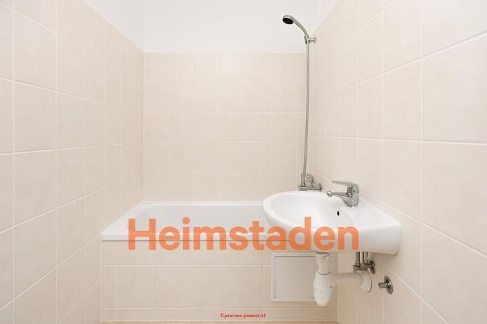 Pronájem bytu 1+kk, Orlová - Lutyně, Osvobození, 28 m2