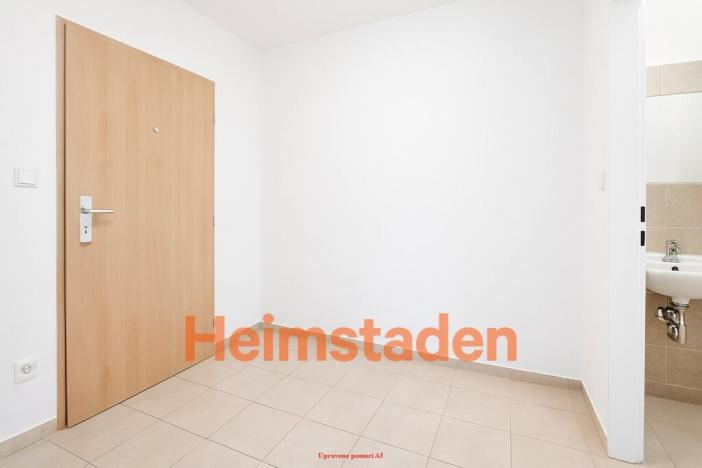 Pronájem bytu 1+kk, Havířov - Město, Hlavní třída, 35 m2