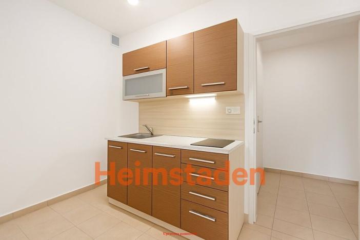 Pronájem bytu 1+kk, Ostrava - Poruba, náměstí Jana Nerudy, 28 m2