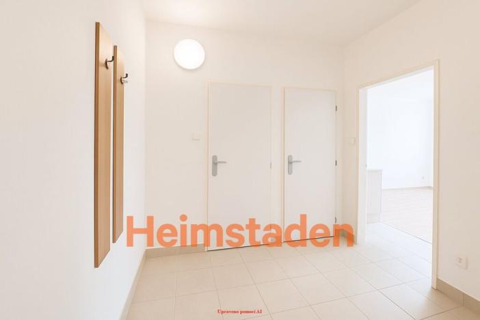 Pronájem bytu 1+kk, Ostrava - Poruba, Hlavní třída, 29 m2