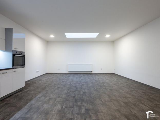 Pronájem bytu 2+kk, Pardubice - Zelené Předměstí, Sladkovského, 90 m2