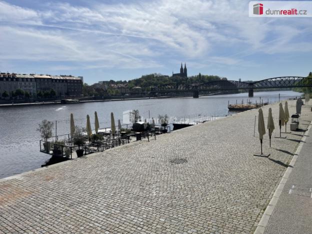 Pronájem bytu 1+1, Praha - Smíchov, Na Valentince, 35 m2