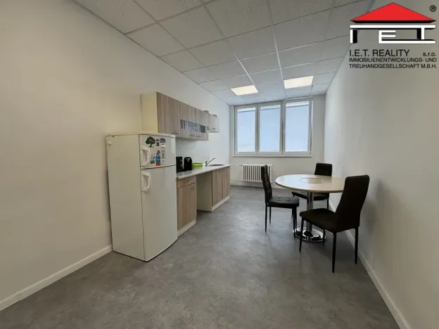 Pronájem kanceláře, Ostrava - Kunčice, Frýdecká, 600 m2