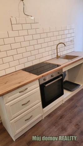 Pronájem bytu 1+1, Praha - Žižkov, Na mokřině, 30 m2