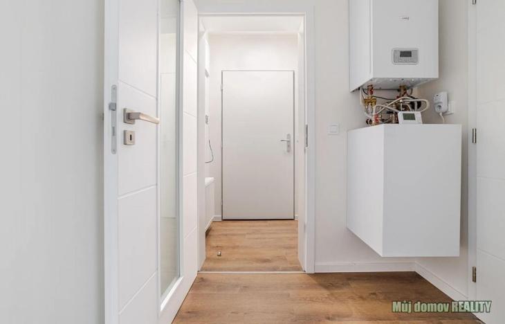 Pronájem bytu 1+1, Praha - Žižkov, Na mokřině, 30 m2