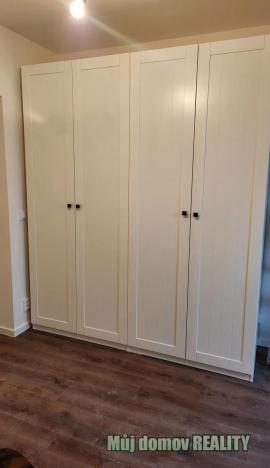 Pronájem bytu 1+1, Praha - Žižkov, Na mokřině, 30 m2