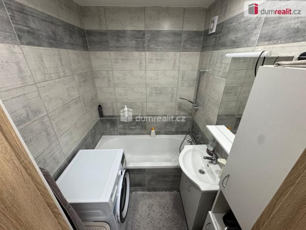 Pronájem bytu 2+1, Děčín - Děčín II-Nové Město, Kamenická, 62 m2