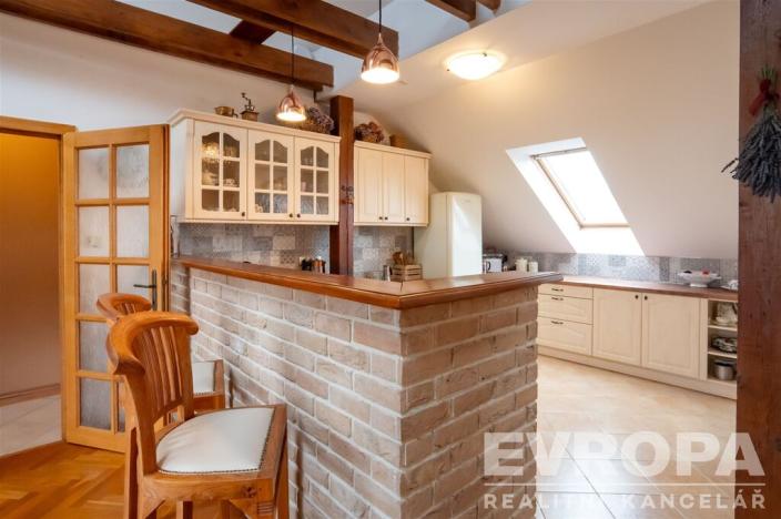 Prodej rodinného domu, Praha - Lipence, Josefa Houdka, 958 m2