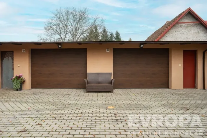 Prodej rodinného domu, Praha - Lipence, Josefa Houdka, 958 m2