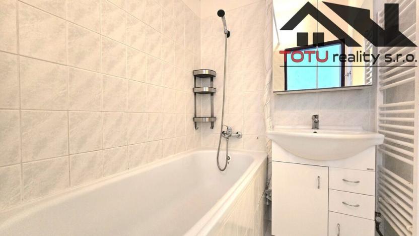 Prodej bytu 3+1, Jaroměř, Na Cihelnách, 75 m2