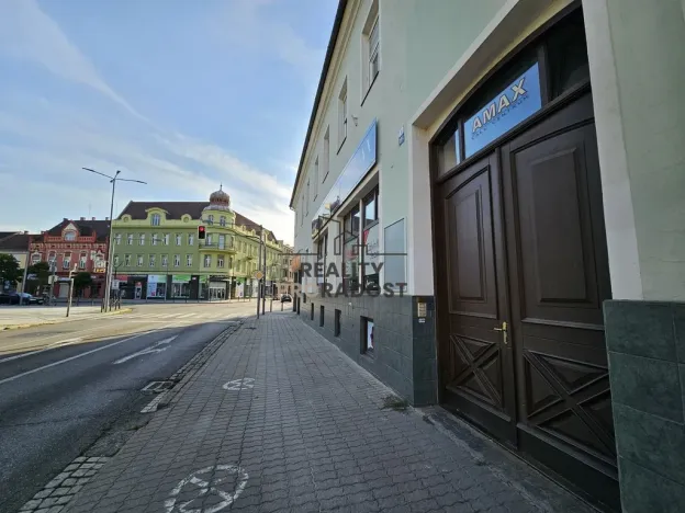 Pronájem obchodního prostoru, Hodonín, Štefánikova, 90 m2