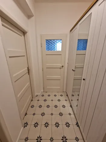 Pronájem bytu 2+kk, Praha - Smíchov, Křížová, 42 m2