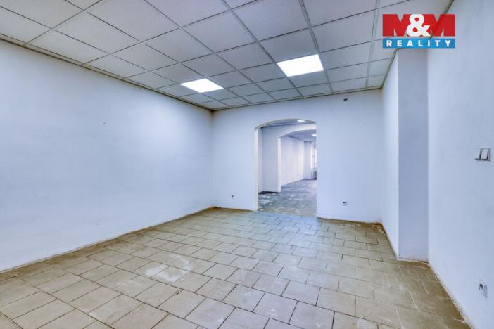 Pronájem obchodního prostoru, Přeštice, Masarykovo nám., 183 m2